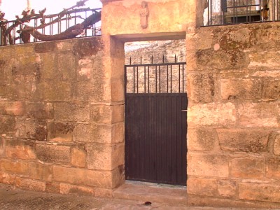 C. hospital   antic hospital 