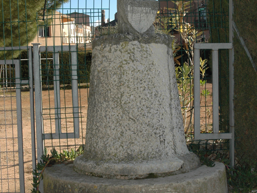 Antiga creu de terme 