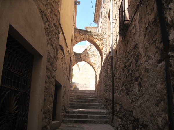 Arcades del carrer plebania. 