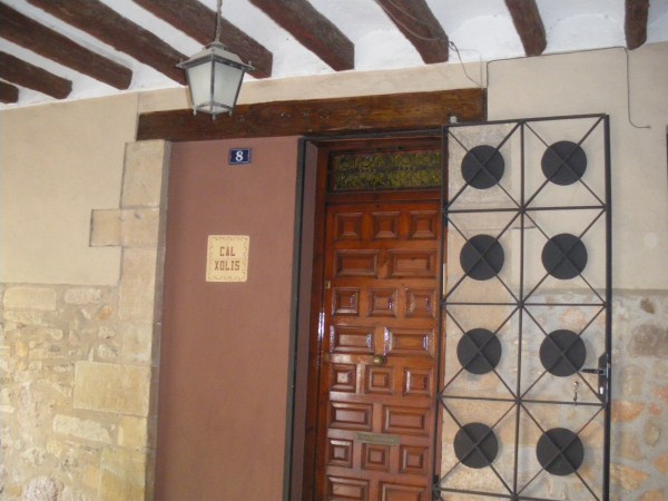 Cal xolis. la "botiga del drac" medieval. 