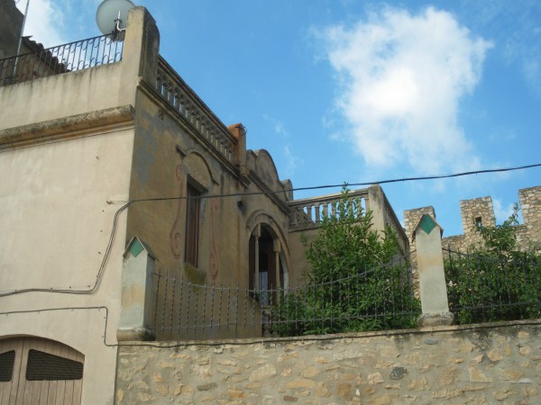 C. font del vall, 35 37 