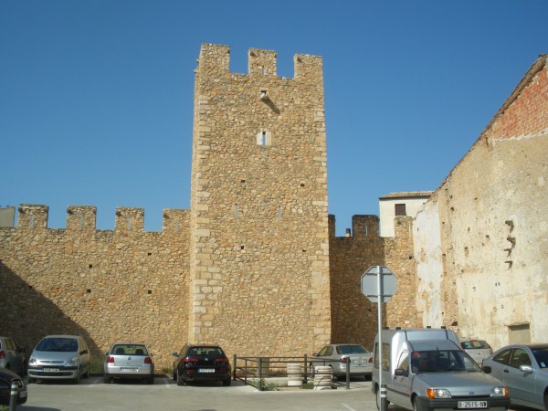 C. muralla d'alfons iii   torre 06 
