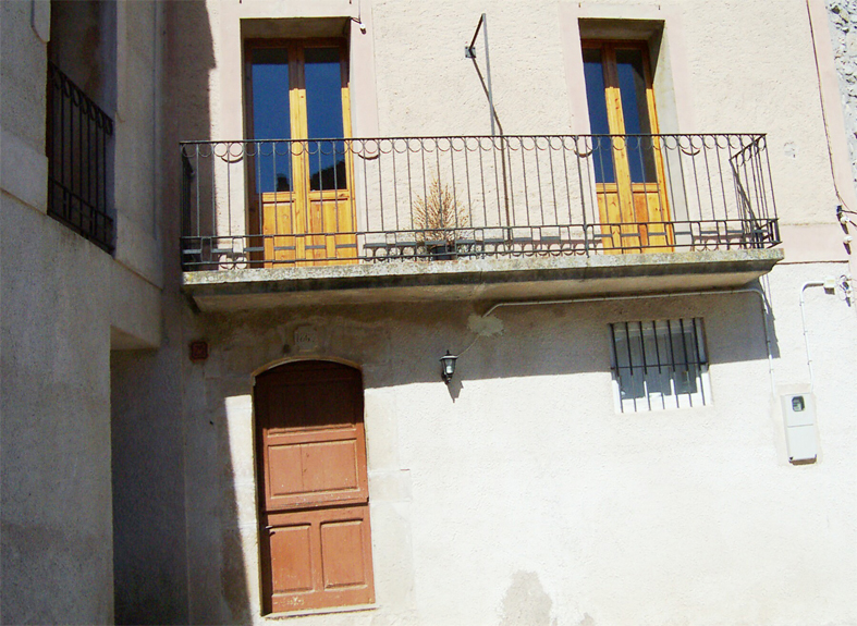 Pl. de cal treso, 25 