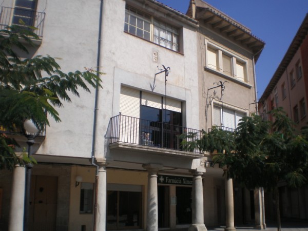 Plaça major, 17   cal cacahuero 