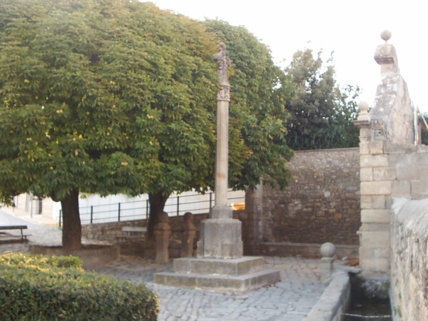 Creu de terme de la font de canelles 