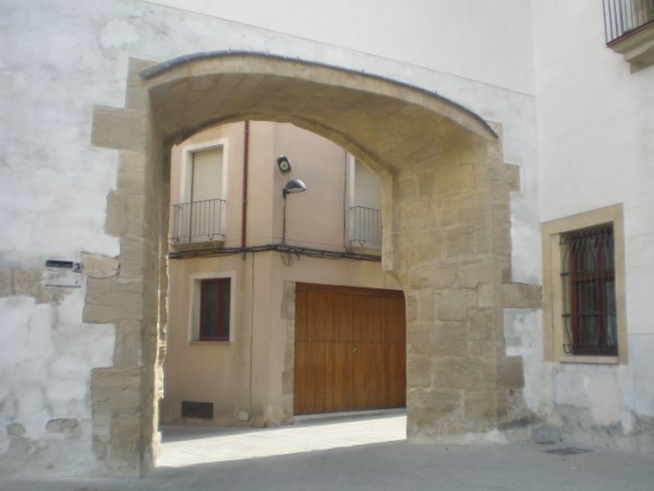 Portal gran del castell 