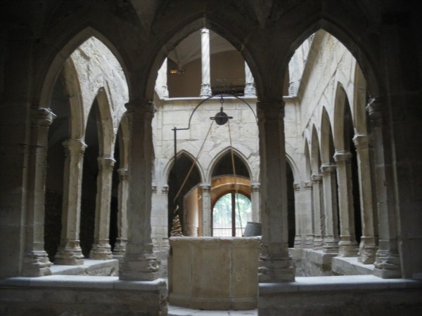 Antic hospital de santa magdalena 