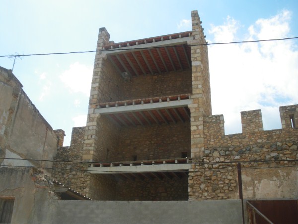 C. muralla de sant jordi   torre 21 