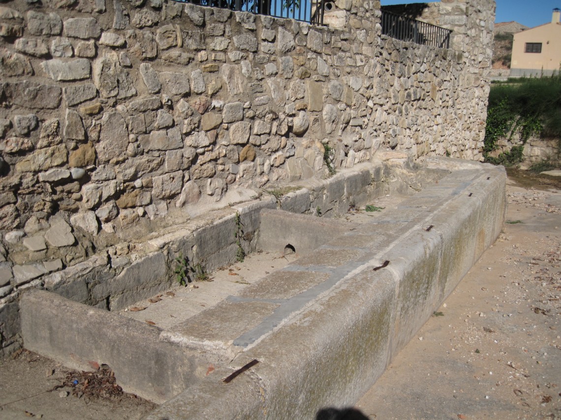 Abeurador i safareig públic 