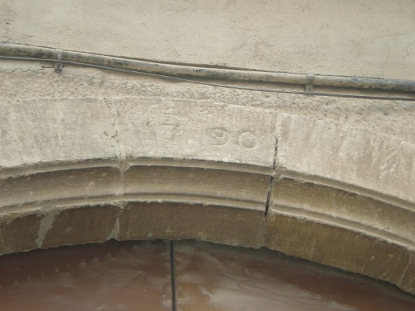 Raval de cervera, 01   cal negre i groc 