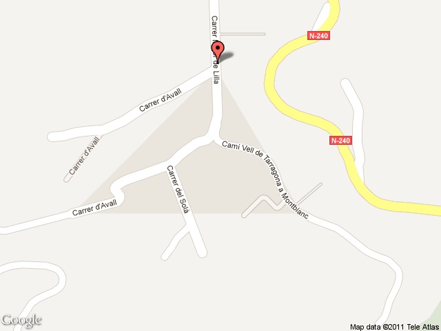 Rajola del partit judicial i guix decorat 