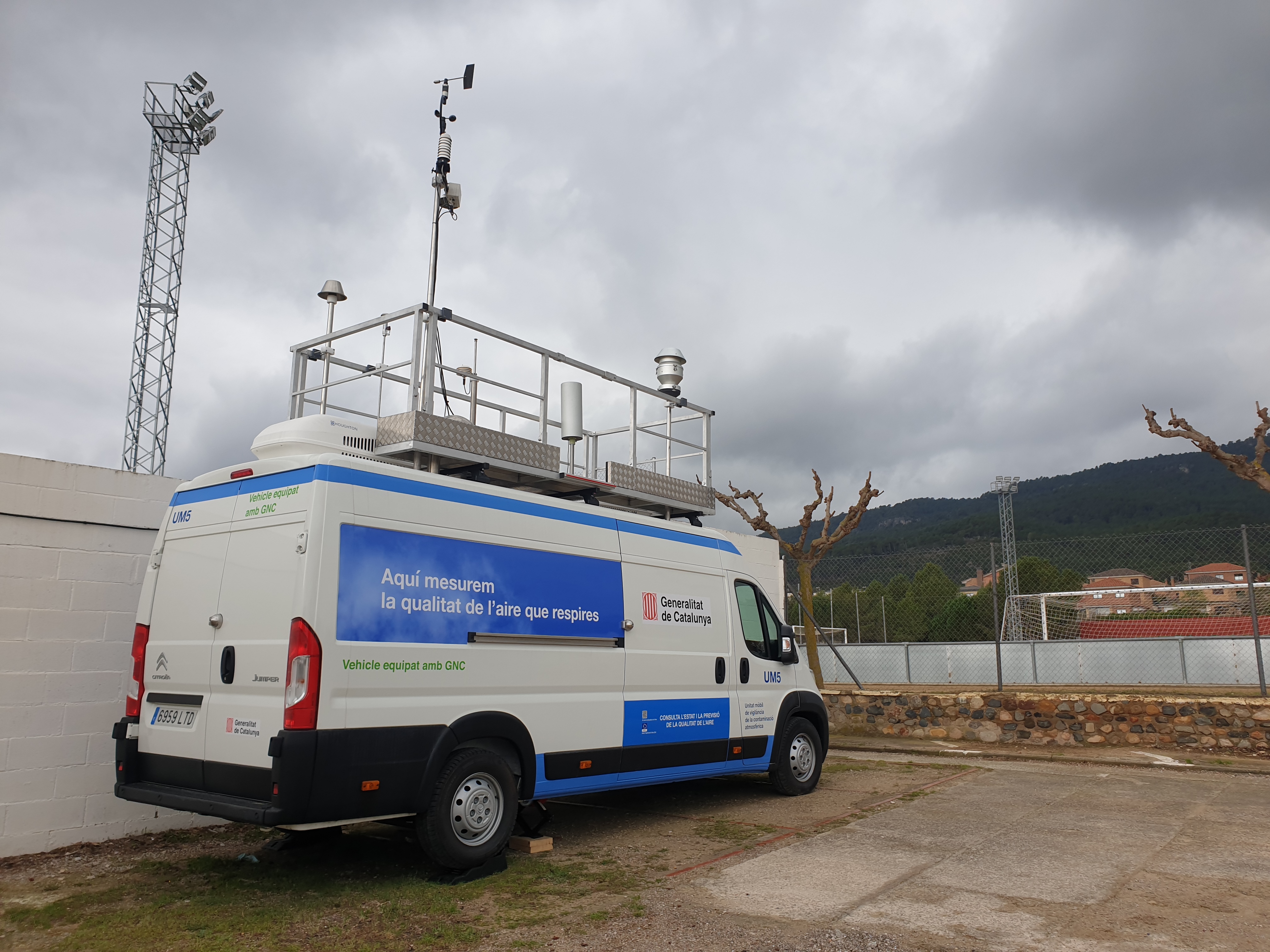 Instal·lada una unitat mòbil de control de la qualitat de l'aire a montblanc