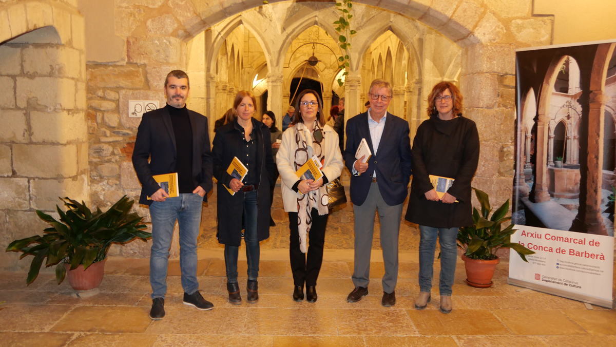 Una cinquantena de persones assisteixen a la presentació de l’obra guanyadora del 14è premi aires de la conca de recerca comarcal