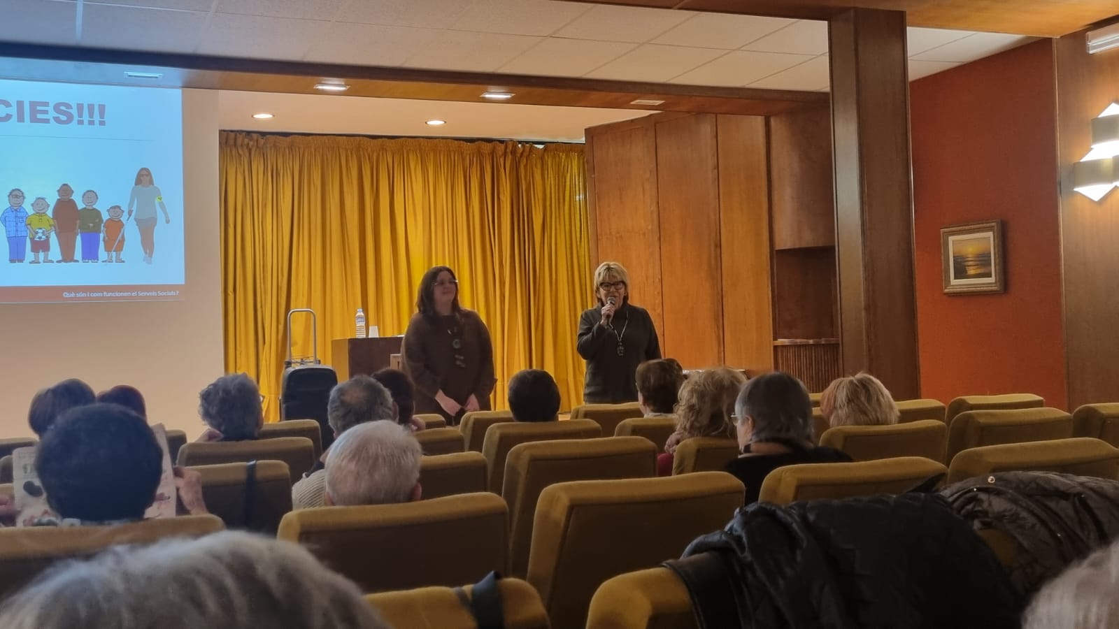 Èxit de la xerrada informativa sobre que són i com funcionen els serveis socials al municipi de l’espluga de francolí