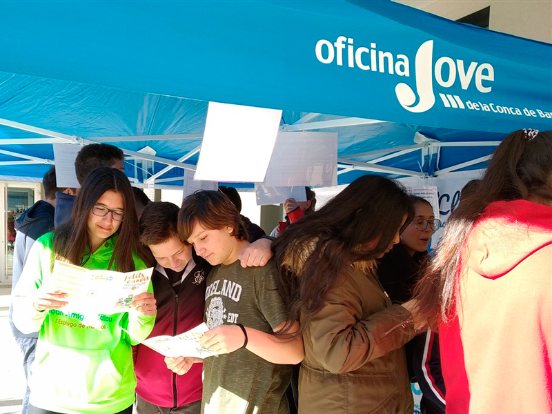 Més de 130 joves han passat per la carpa al pati dedicada al menjar saludable