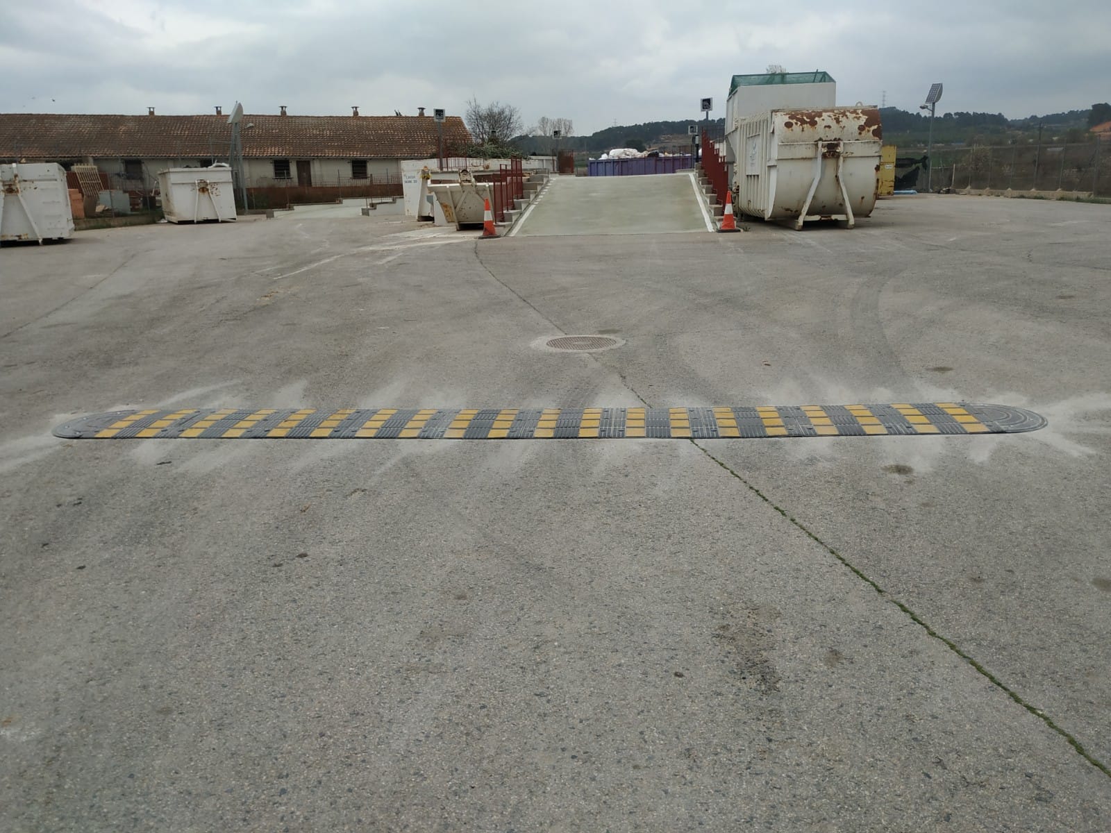 Finalitzen les obres de millora de les deixalleries comarcals de montblanc i de l'espluga de francolí