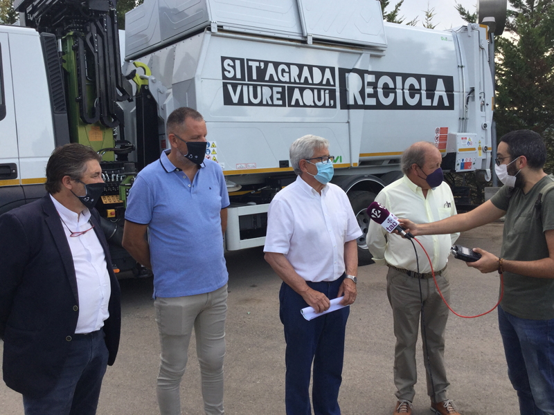 Presentació dels vehicles del nou servei comarcal de recollida dels residus municipals