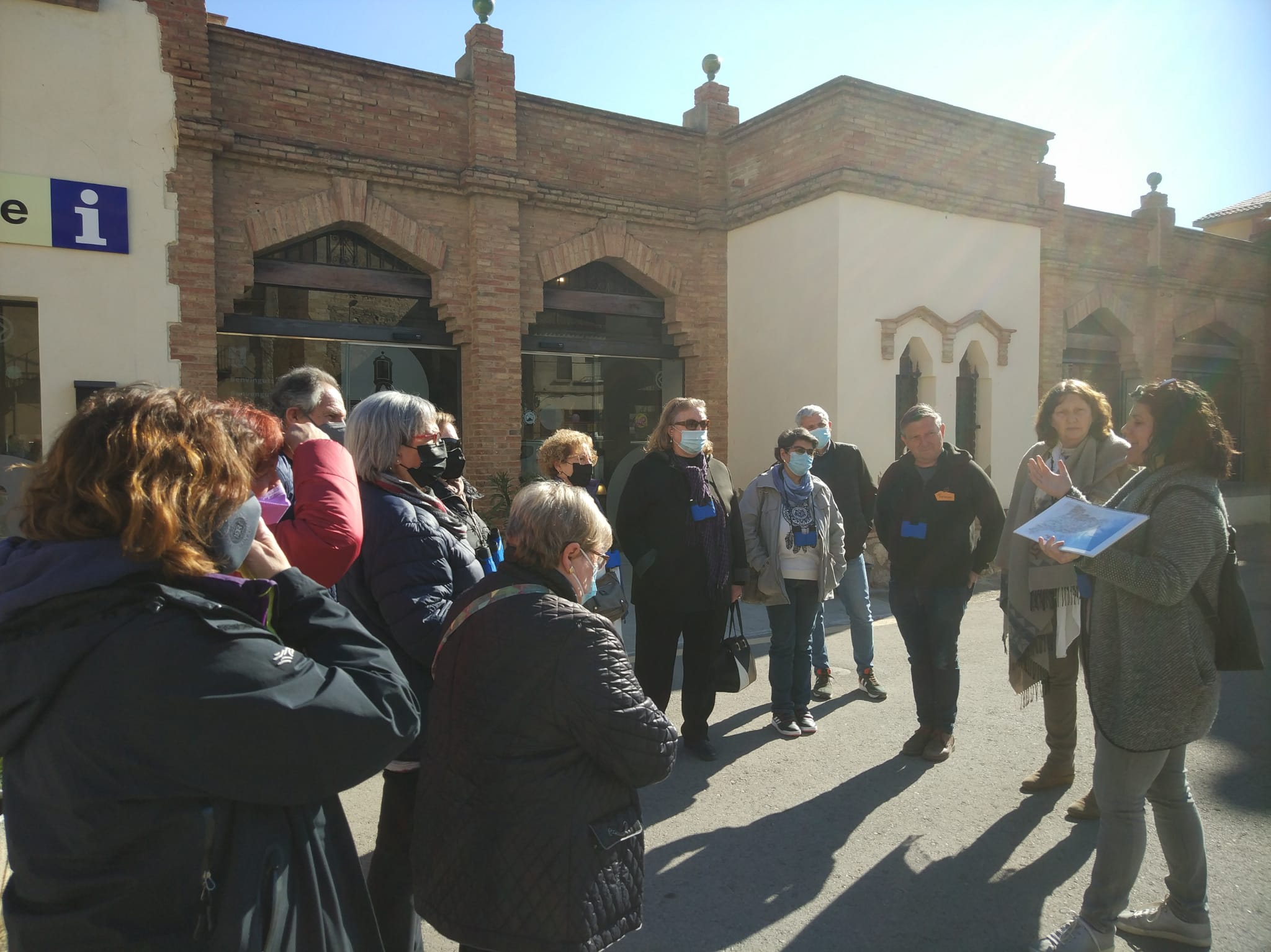 El sector turístic de la conca de barberà coneix la nova visita familiar "explora montblanc"