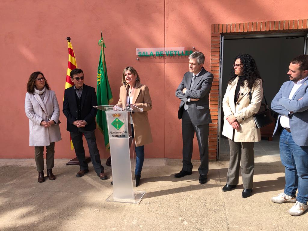 La presidenta del consell comarcal assisteix a la inauguració de la nova sala de vetlles i de l'escola sagrat cor de solivella