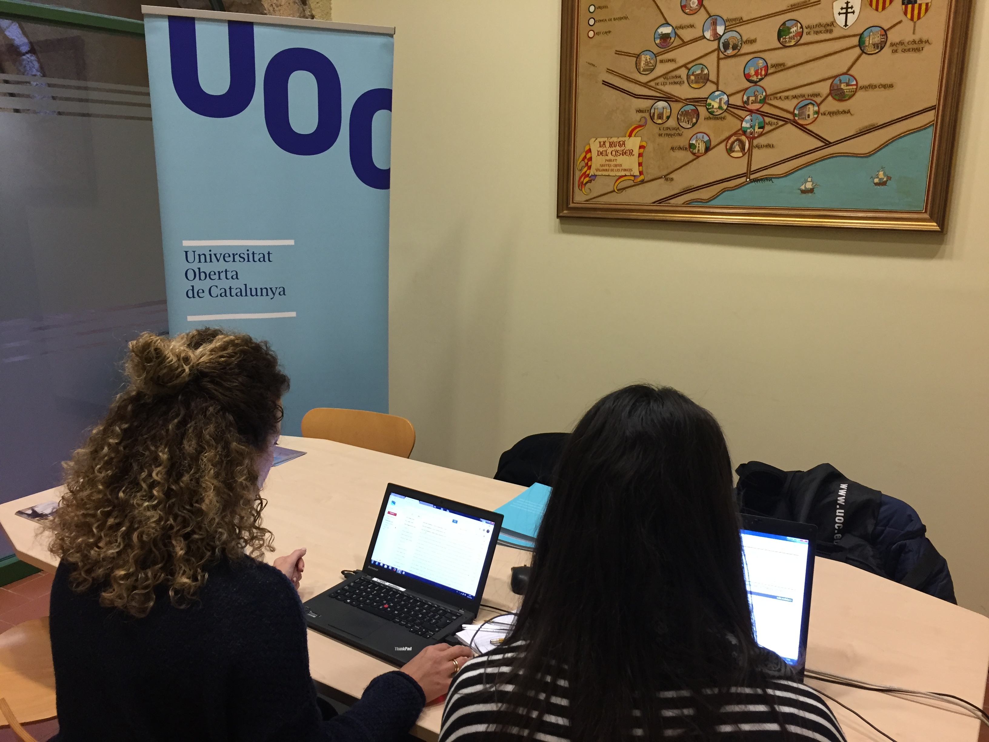 Ampliem la col·laboració amb la uoc per oferir serveis i avantatges a l’alumnat de la comarca