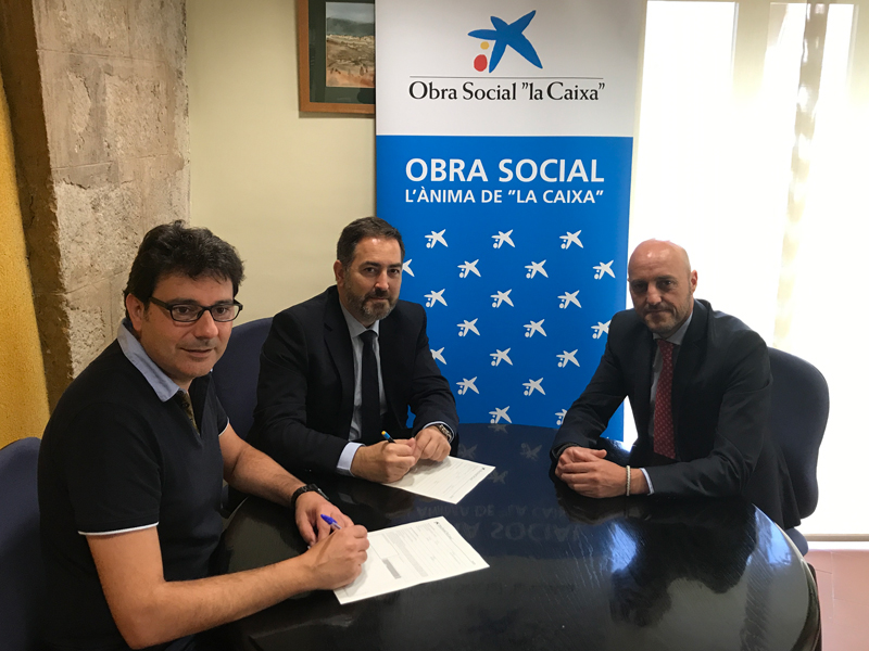 L’obra social “la caixa” contribueix a reforçar el servei comarcal de transport adaptat