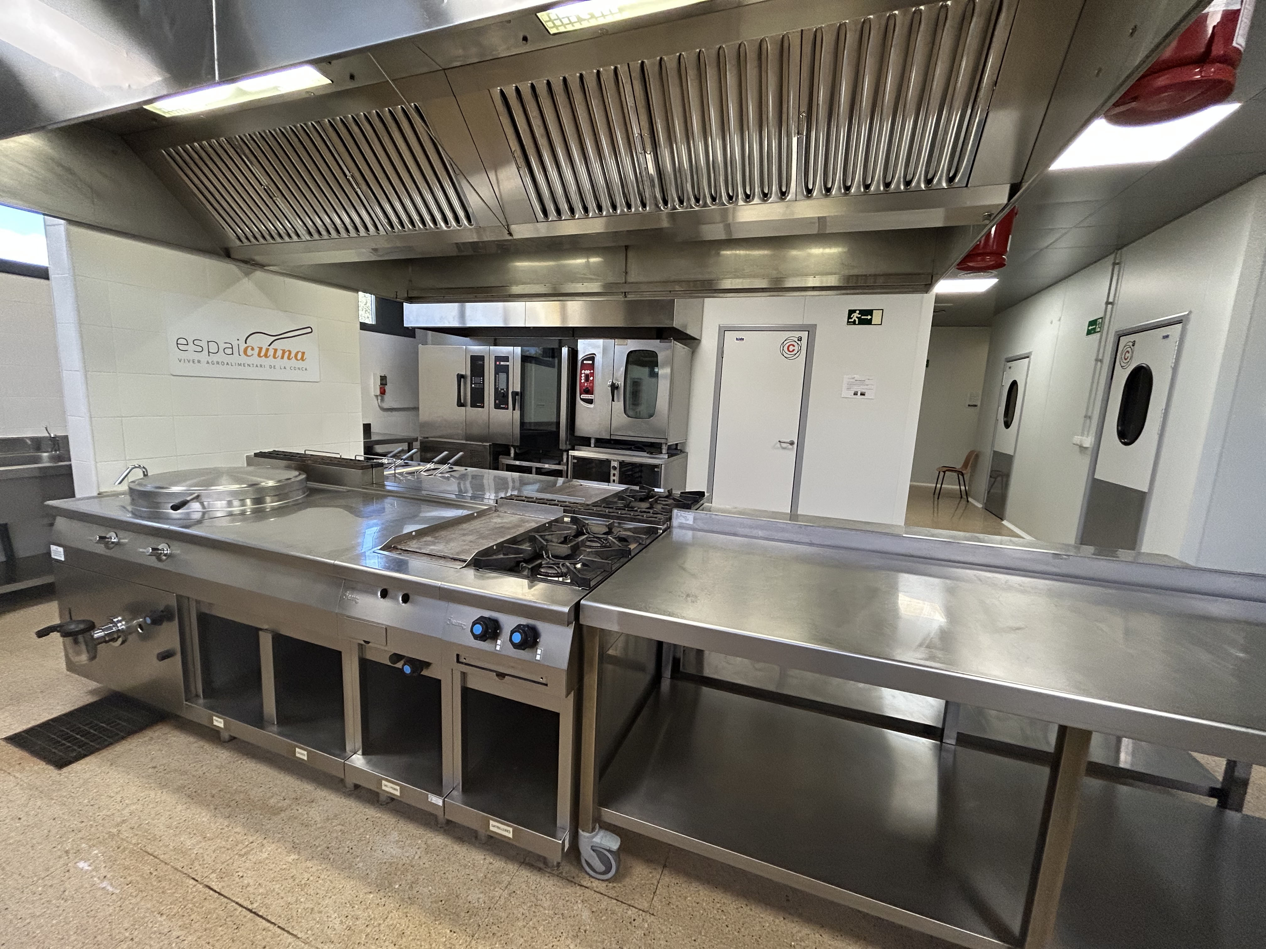 El consell comarcal impulsa l’espai cuina de concactiva com a model estratègic per garantir una alimentació escolar de qualitat i de proximitat