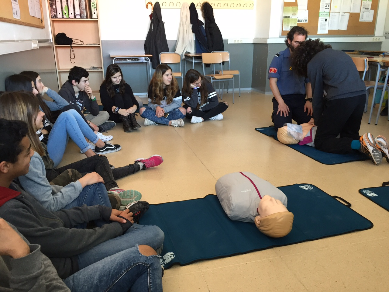 Ja han començat les xerrades de prevenció i primers auxilis als alumnes de tercer d'eso