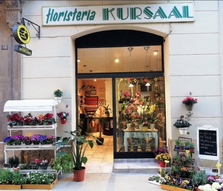 Cinc establiments de montblanc s’adhereixen al voluntariat per la llengua