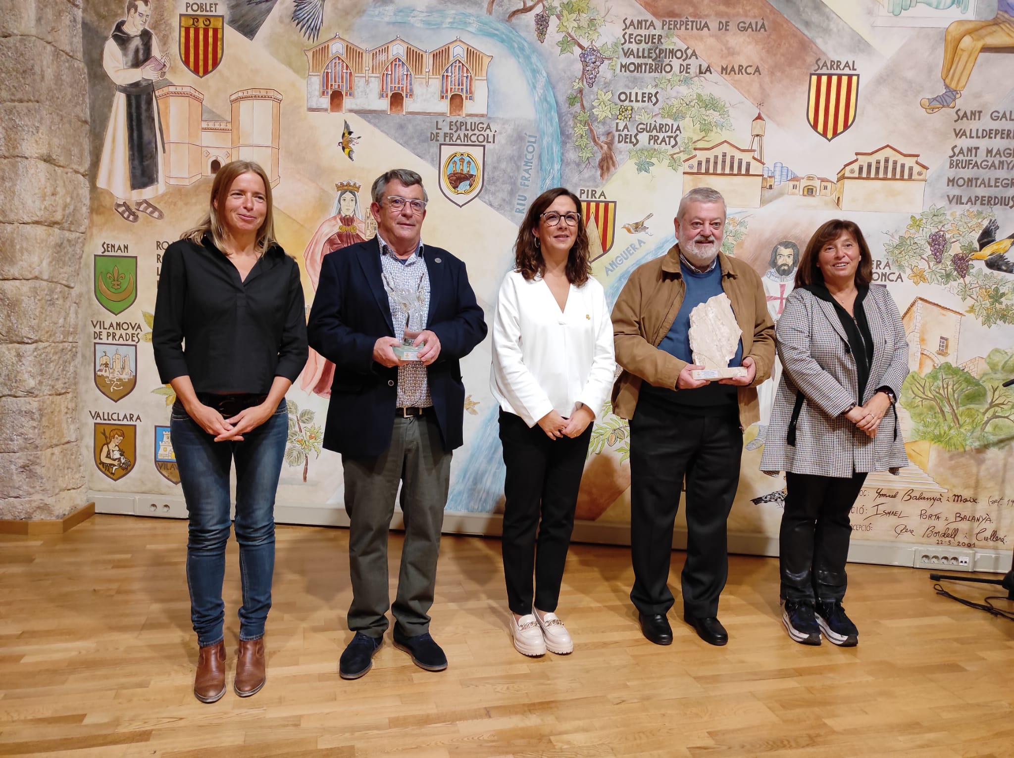 El consell comarcal de la conca de barberà entrega els vi premis d’honor a damià amorós i josep m. porta