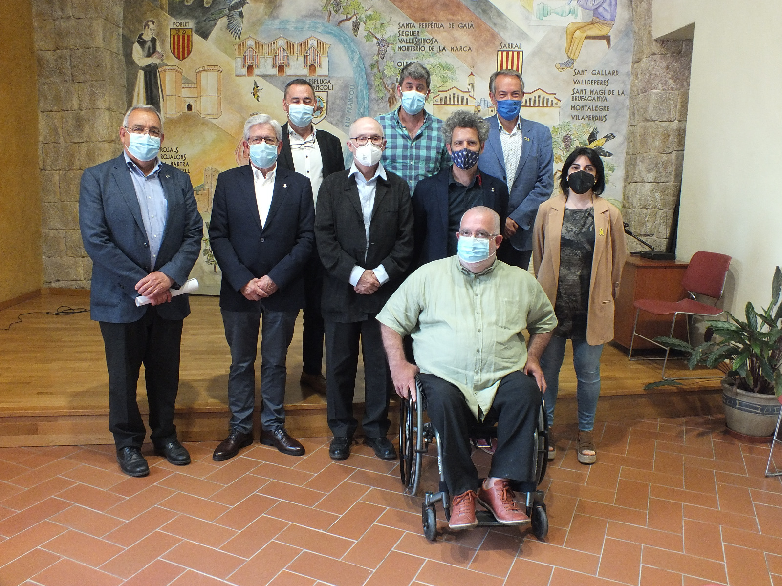 El síndic de greuges es reuneix amb els presidents dels consells comarcals signants del manifest de rebuig a la massificació de macroparcs eòlics i plantes fotovoltaiques