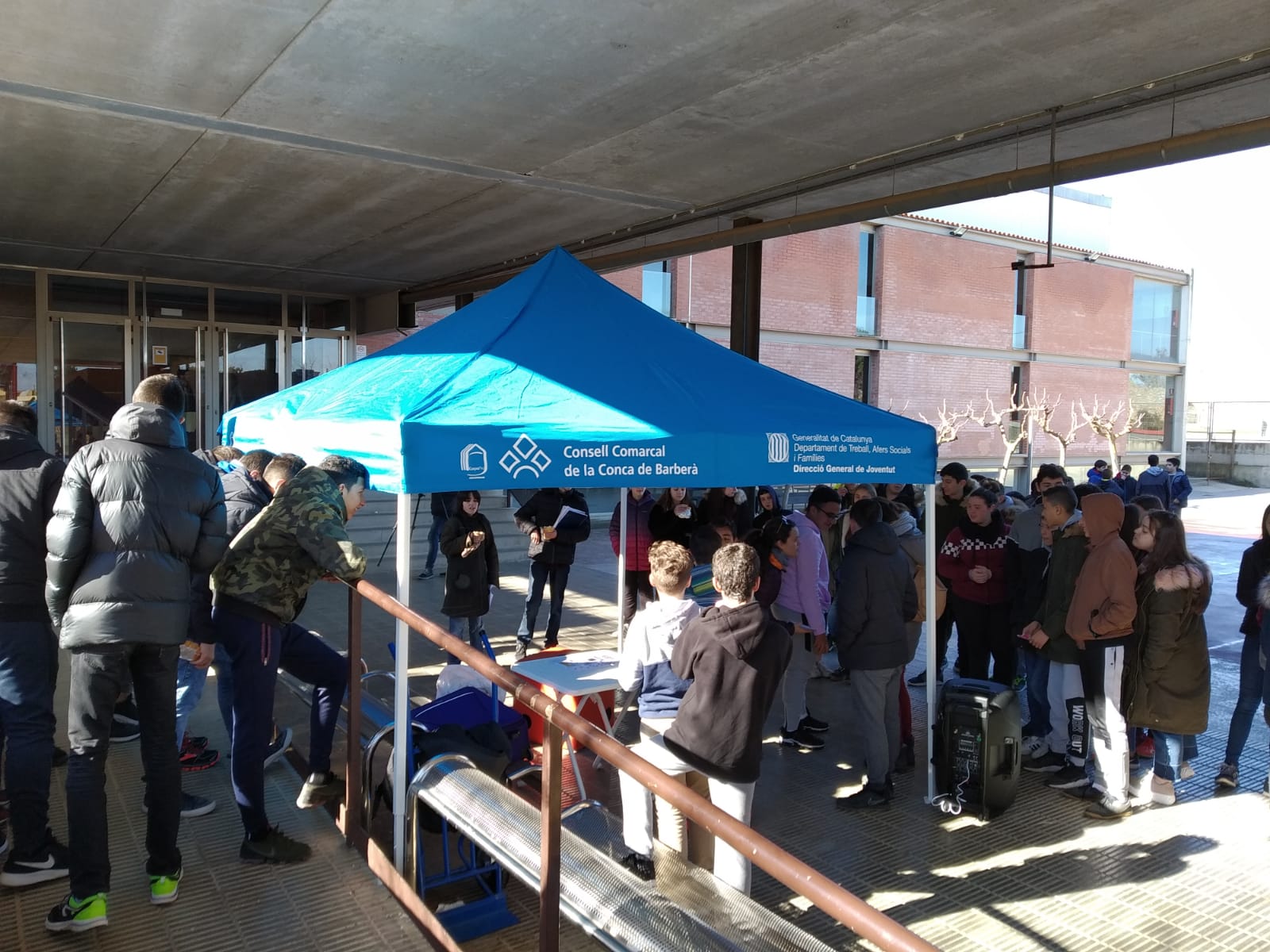 La carpa al pati, el nou projecte de l'oficina jove per apropar se als joves