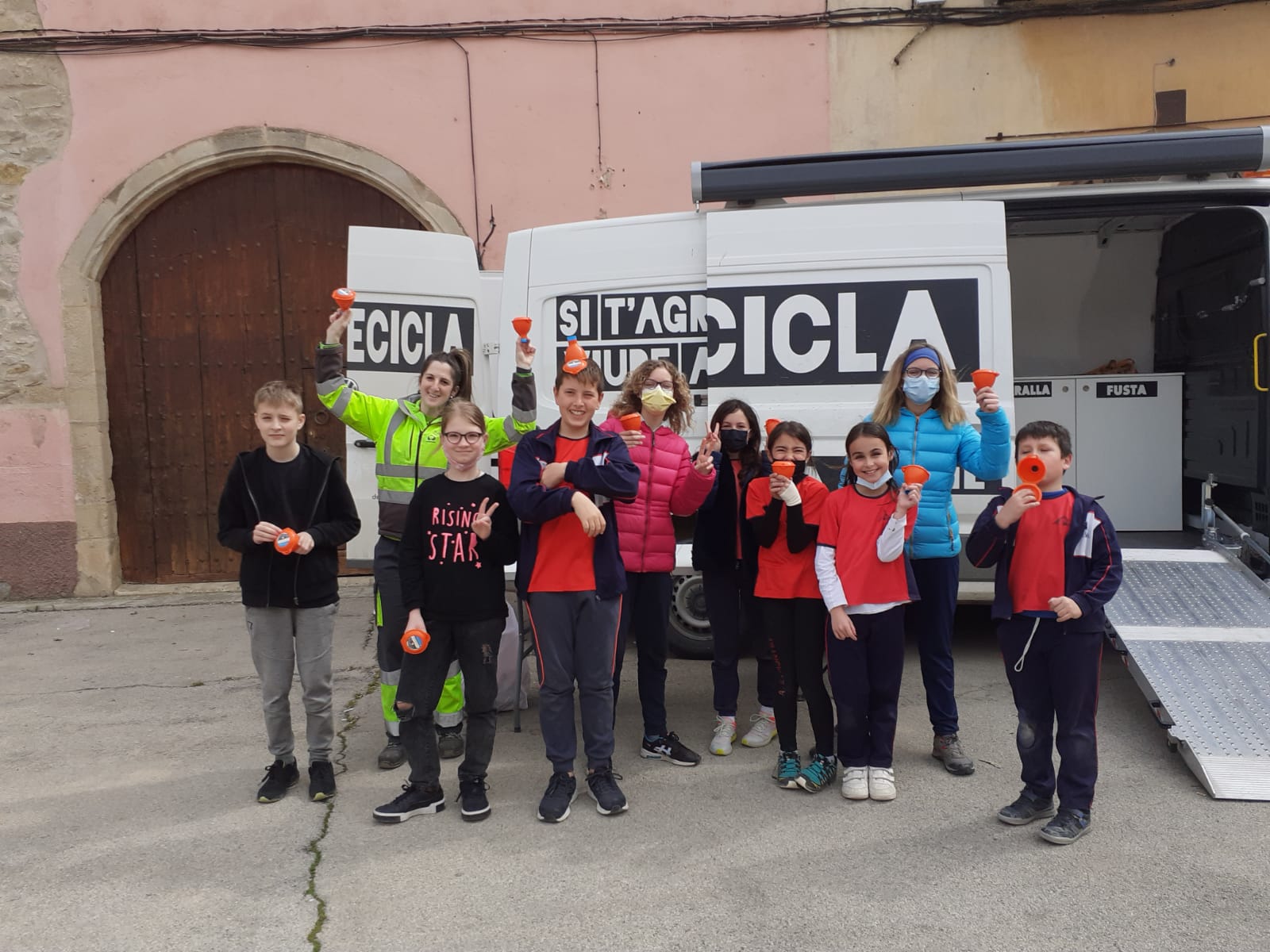 Els alumnes de l’escola blancafort fan activitats sobre el reciclatge