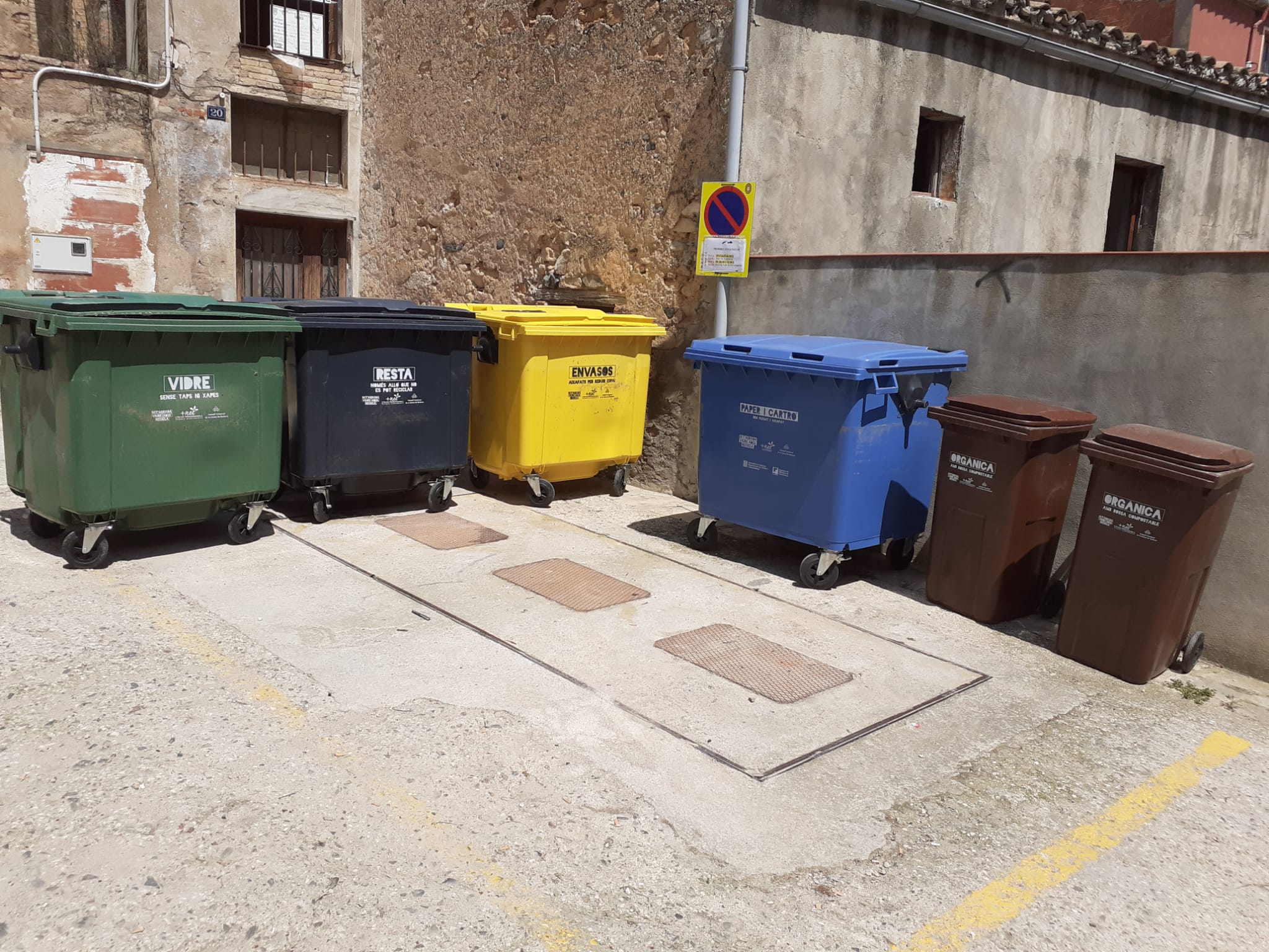 Des de l'àrea de medi ambient s'estan fent revisions de les tavernes durant la setmana medieval respecte la gestió i la separació dels residus