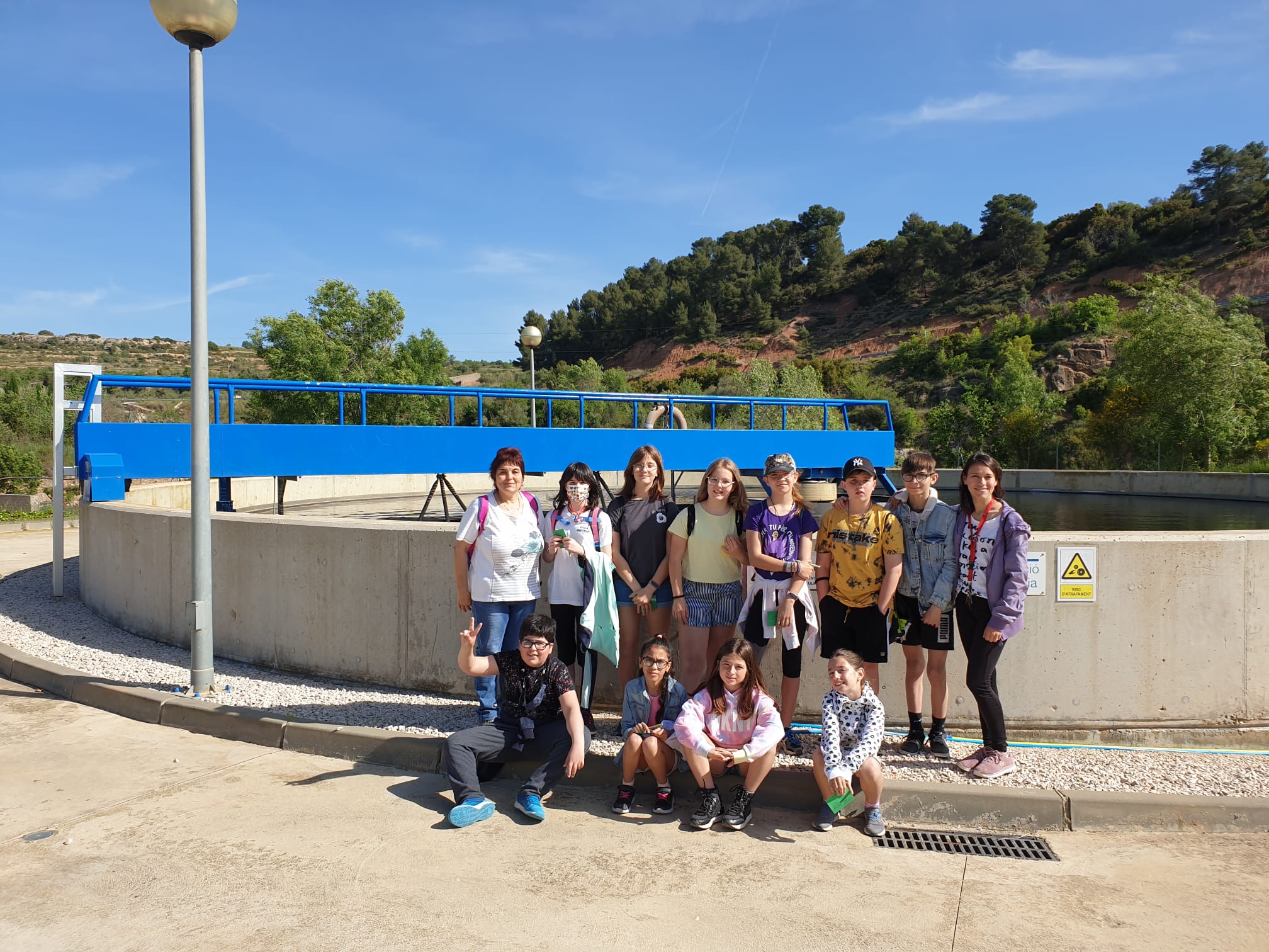 Els alumnes de 6è de primària de l'escola martí poch de l'espluga de francolí visiten la depuradora del municipi