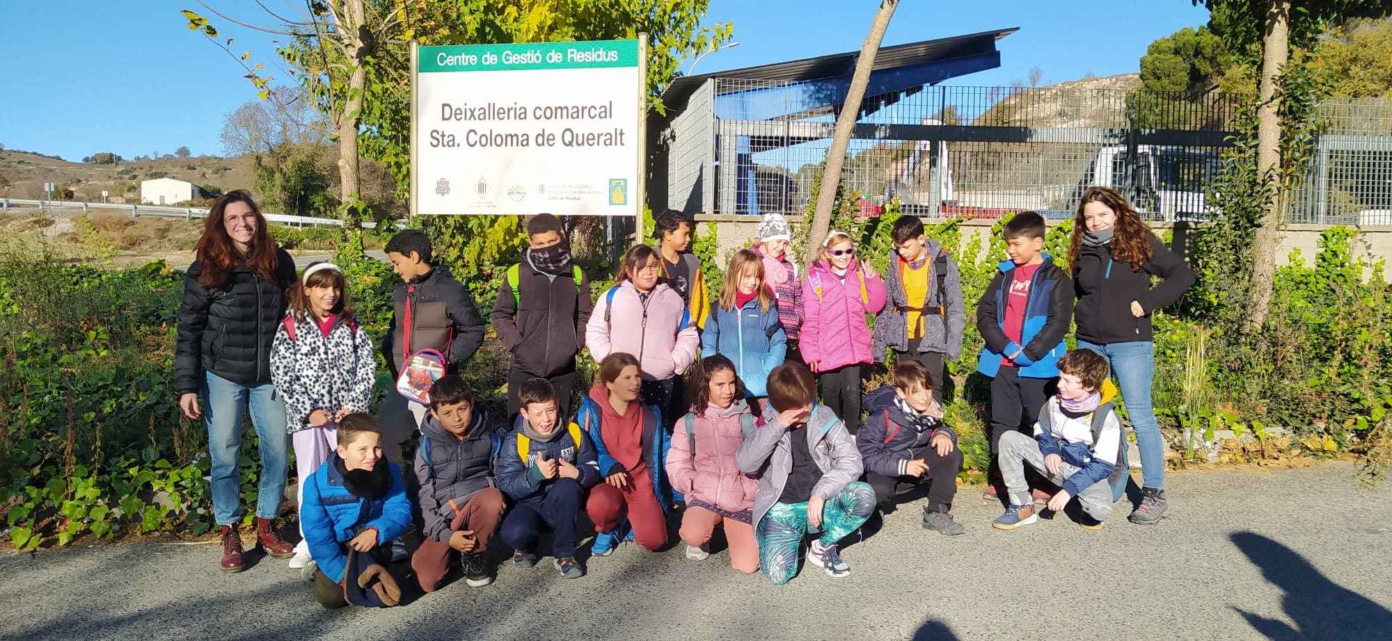 Els alumnes de 4r de primària de l'escola cor de roure visiten la deixalleria municipal de santa coloma de queralt