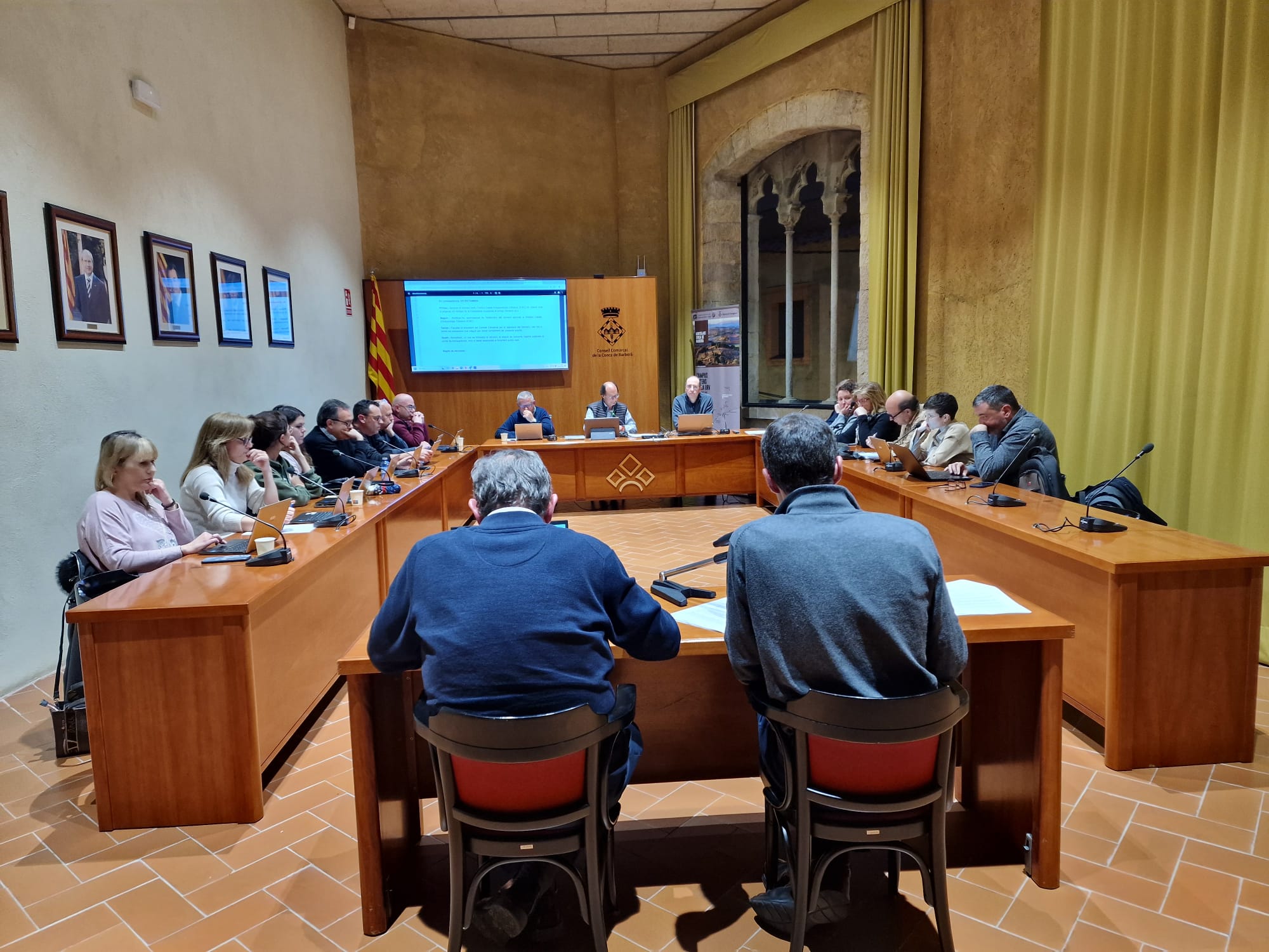 El consell comarcal aprova un conveni amb càritas per regular la subvenció concedida per pal·liar les necessitats bàsiques d’alimentació i productes d’ higiene 