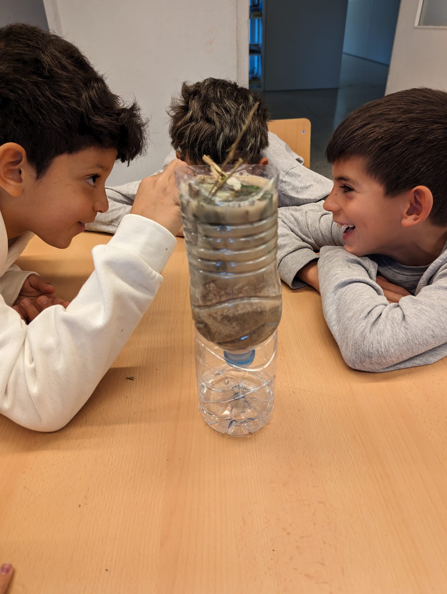 El servei de medi ambient visita les escoles cor de roure i blancafort