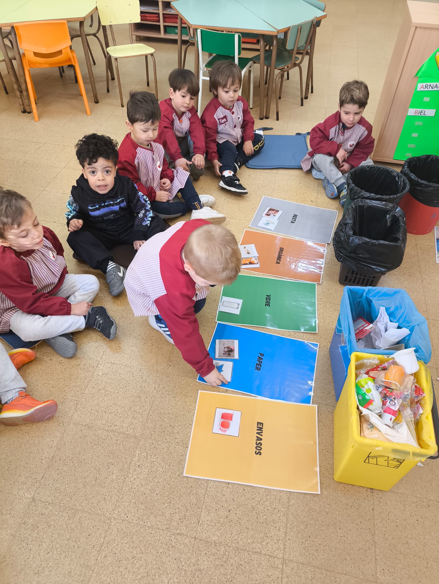 Noranta cinc infants han après bones pràctiques de reciclatge i reutilització