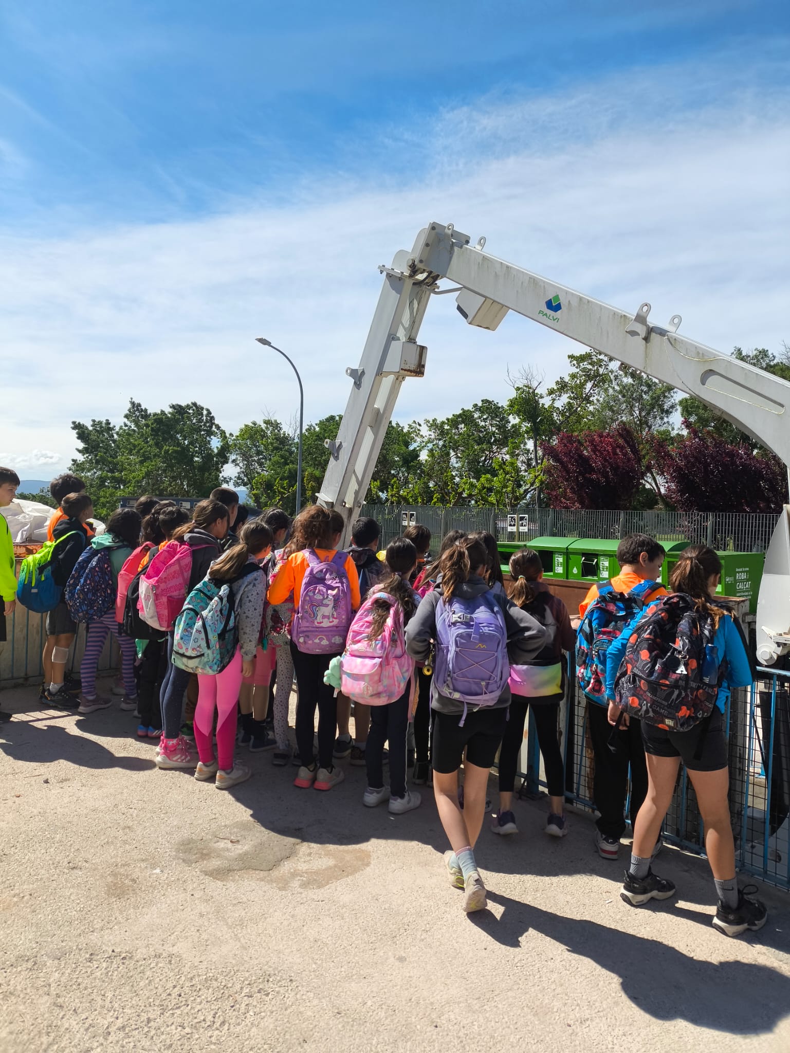 El consell comarcal de la conca de barberà visita l’escola cor de roure
