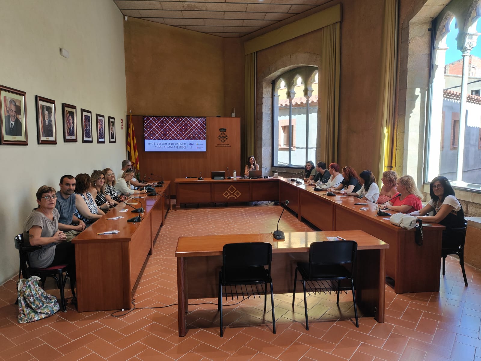 El consell comarcal impulsa una formació al monitoratge del transport escolar sobre diversitat sexual, afectiva i de gènere