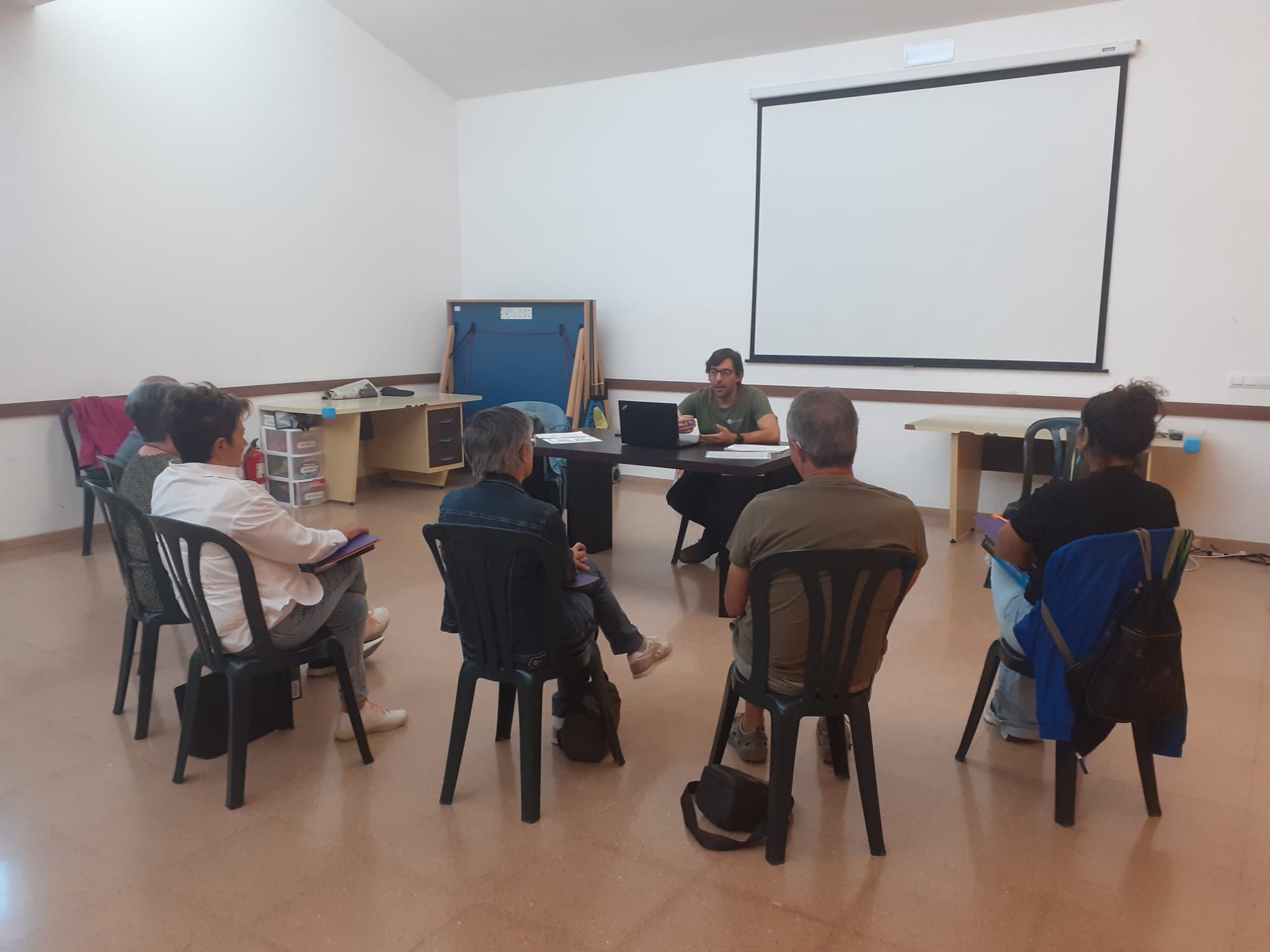 Èxit de la xerrada sobre recursos socials sanitaris per a l’autonomia i atenció a la dependència