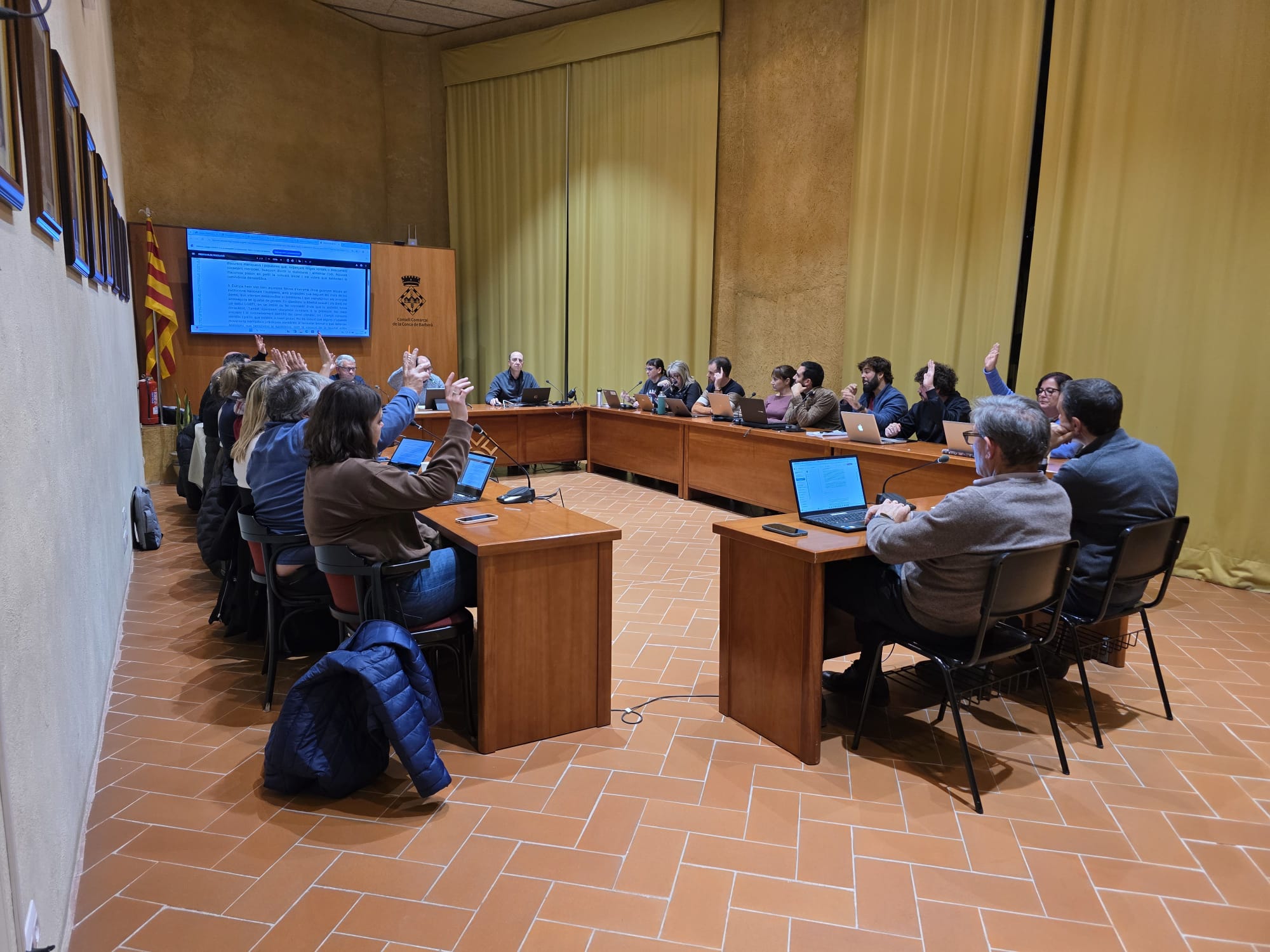 Resum ple ordinari 24 de novembre de 2025